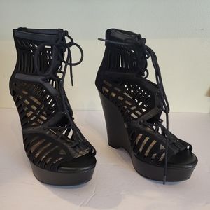 Gianni Bini Taylee Black Wedge size 9M